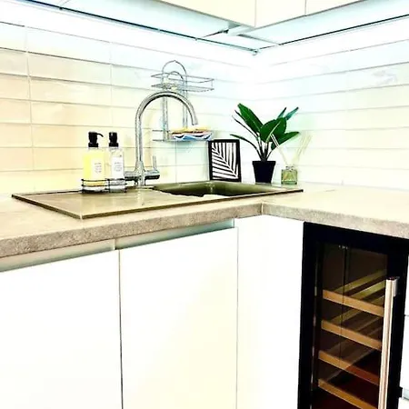 Apartament Ivy Suite, Luxe B'ham